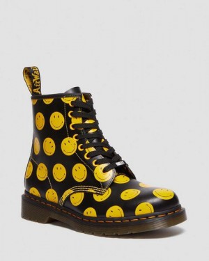 Dr Martens 1460 Smiley® Smooth Leather Women Lace Up Boots Black | USA-793648