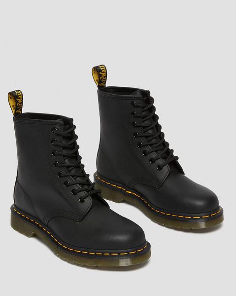 Dr Martens 1460 Greasy Leather Men Lace Up Boots Black | USA-502497