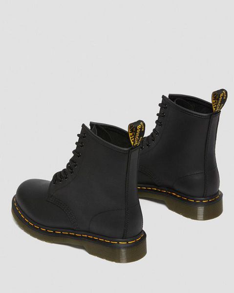 Dr Martens 1460 Greasy Leather Men Lace Up Boots Black | USA-502497