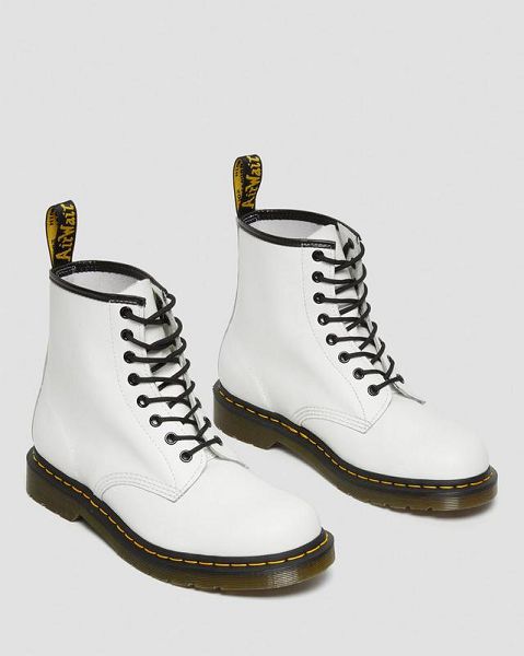 Dr Martens 1460 Smooth Leather Men Lace Up Boots White | USA-268304